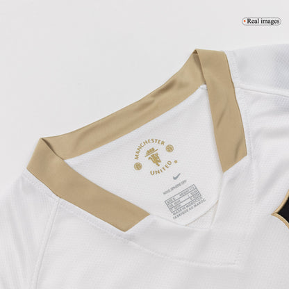 Retro Manchester United Mens Away Soccer Jersey 2006/07 White