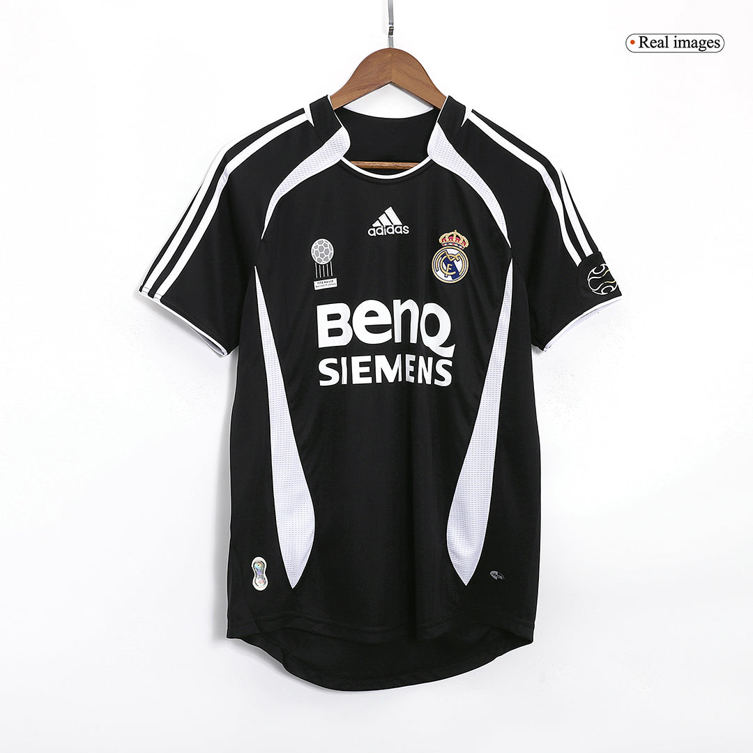 Retro SERGIO RAMOS #4 Real Madrid Mens Away Soccer Jersey 2006/07 Black