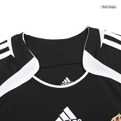 Retro Real Madrid Mens Away Soccer Jersey 2006/07 Black